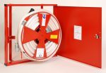 Nástenný hydrant s tvarovo stálou hadicou D25 - 30bm - plné dvierka - prúdnica ekv.6