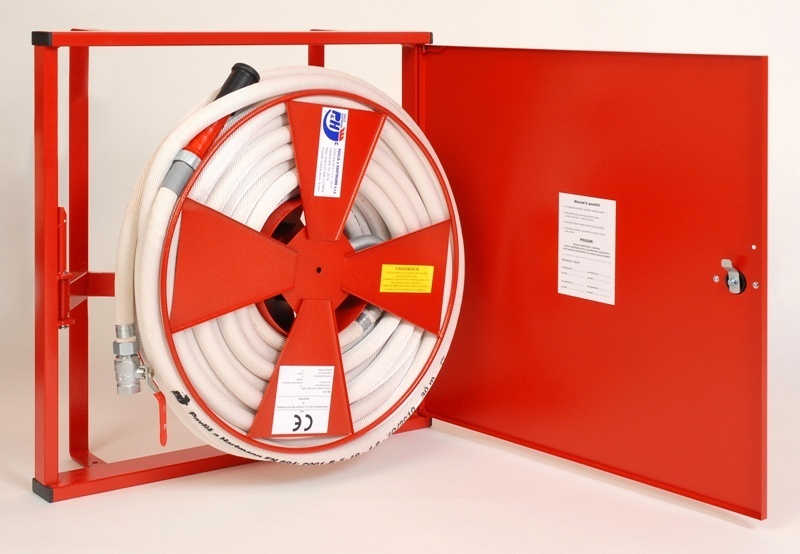 obrazek_68 Nástenný hydrant s tvarovo stálou hadicou D25 - 30bm - plné dvierka - prúdnica ekv.6 – Obrázok 1